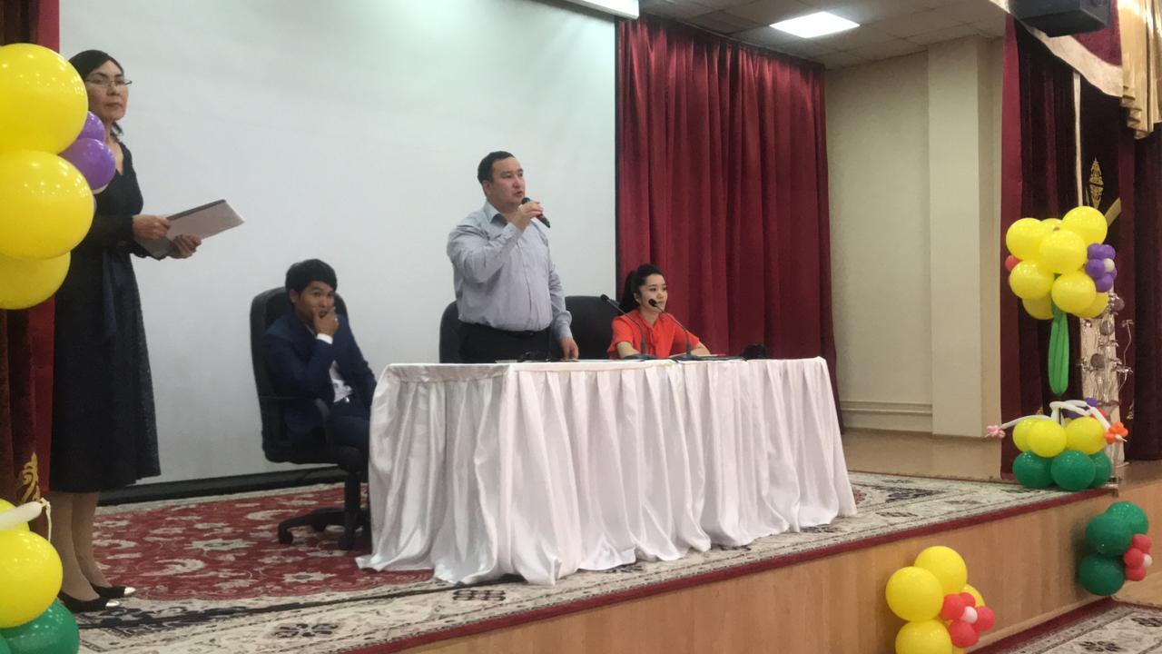 Ақын, аудармашы, "Мөлдір бұлақ" журналының бас редакторы, "Серпер" сыйлығының лауреаты, Қазақстан Жазушылар одағының мүшесі - Саят Қамшыгермен кездесу