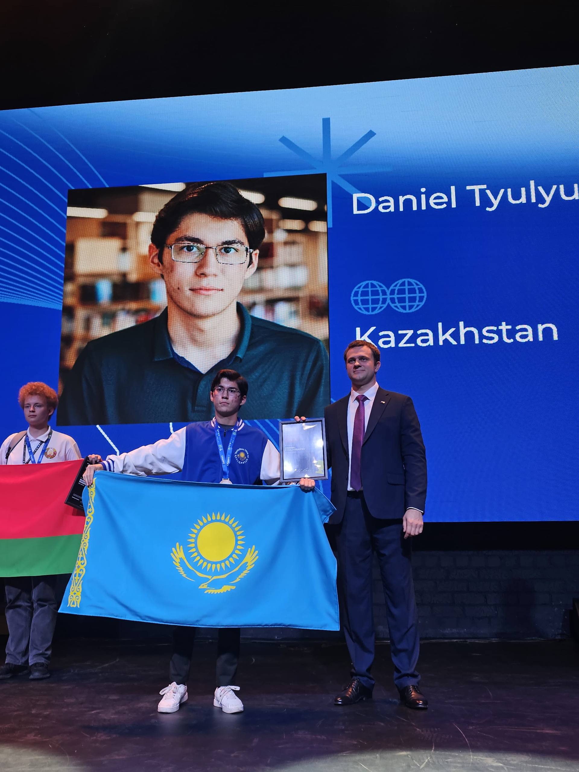 Казахстанские школьники стали абсолютными чемпионами Международной олимпиады по физике